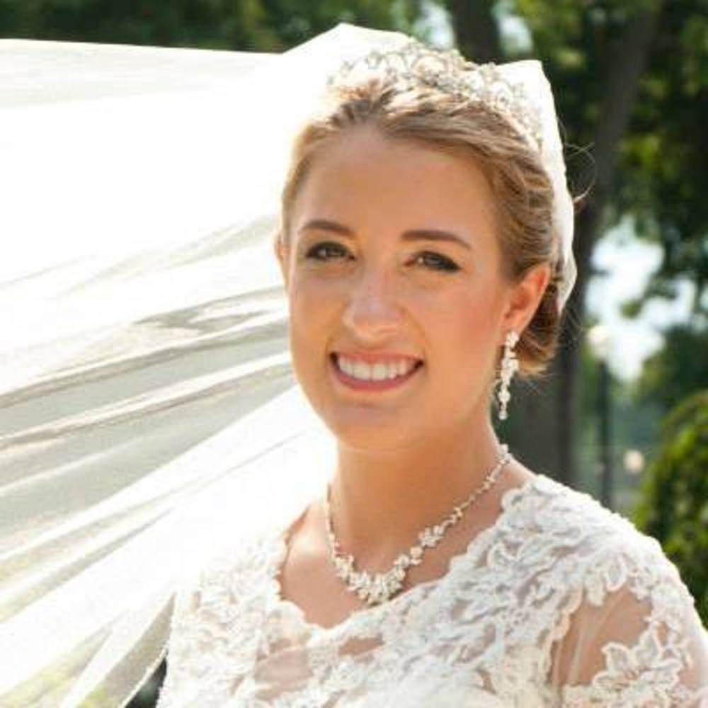 Meet your Posher, Adrienne